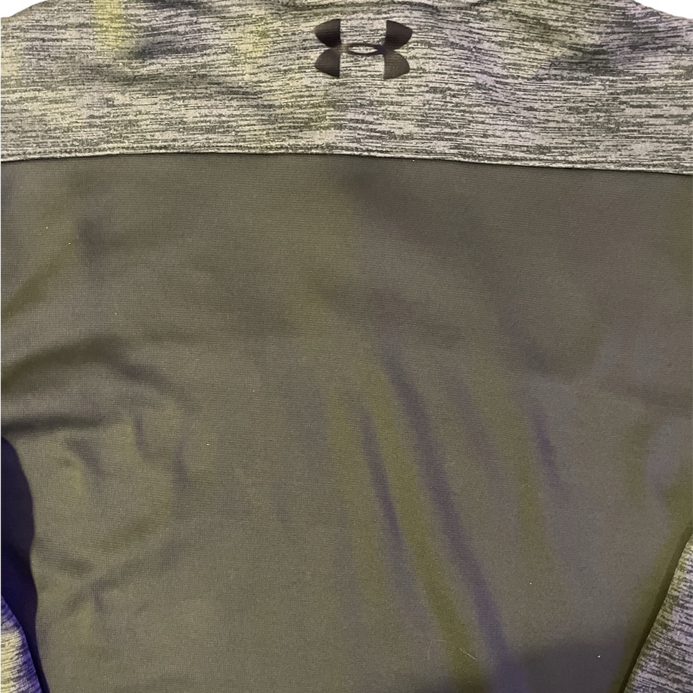 1/4 zip Under Armour fleece sweater